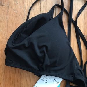 H&M Swim - ✖️BLACK BATHING SUIT TOP ✖️ H&M Swim - ✖️BLACK BATHING SUIT TOP ✖️